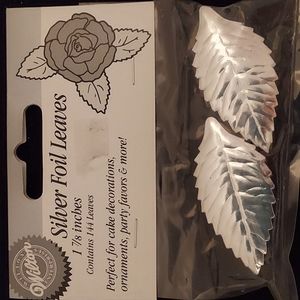 4 pk Lot New Wilton Silver Foil Leaves 1-7/8" with 144 per pack